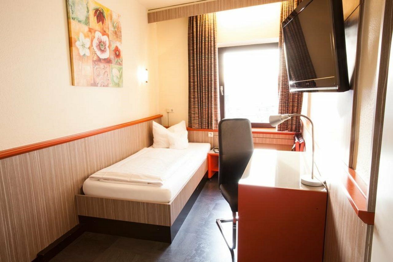 Trip Inn Hotel Ariane Colonia Esterno foto